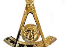 Masonic Gold Collar Jewel - Past Master
